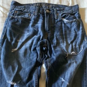 America Eagle men ripped style jeans